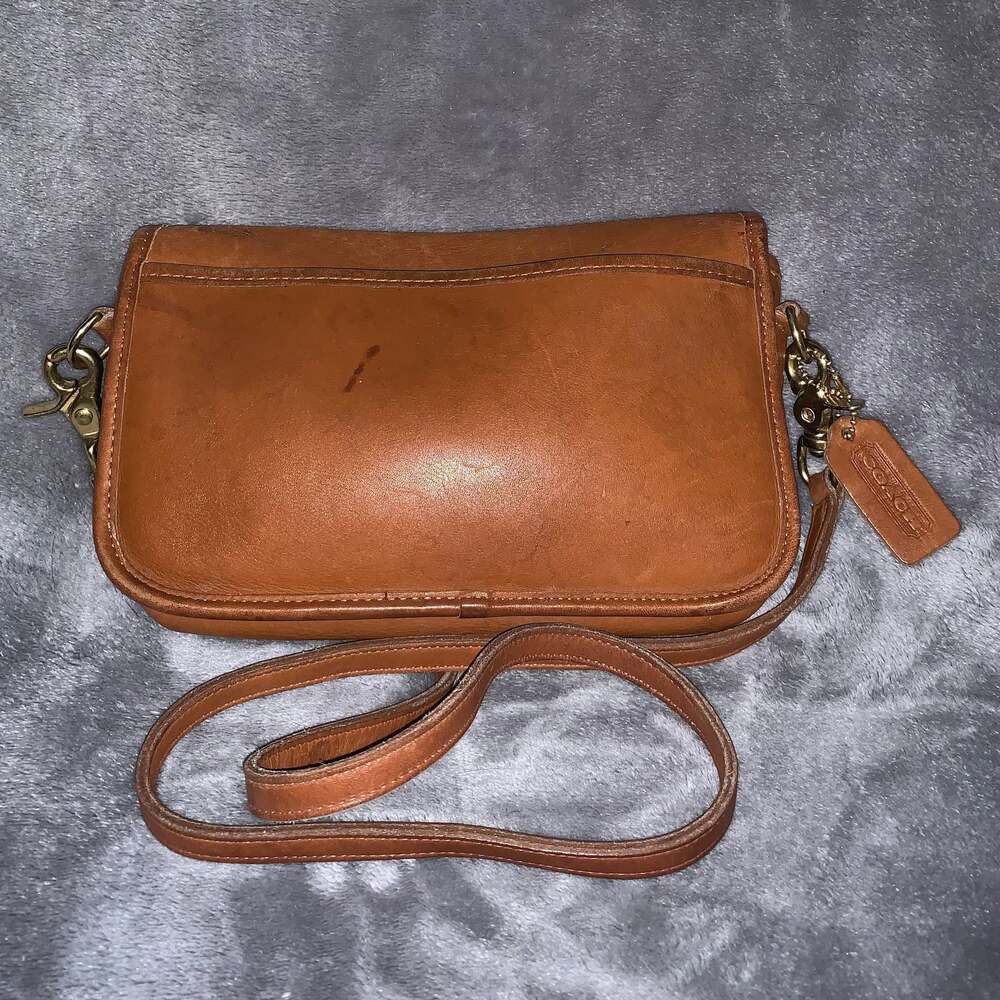 Coach 342 ~ 1980's Vintage Tan Leather Shoulder Bag/Crossbody - Picture 3 of 6